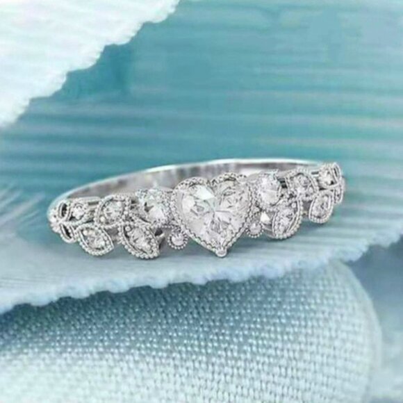 🔥Heart shape CZ Eternity 925 Silver Plated Fashion Ring for Women, L089